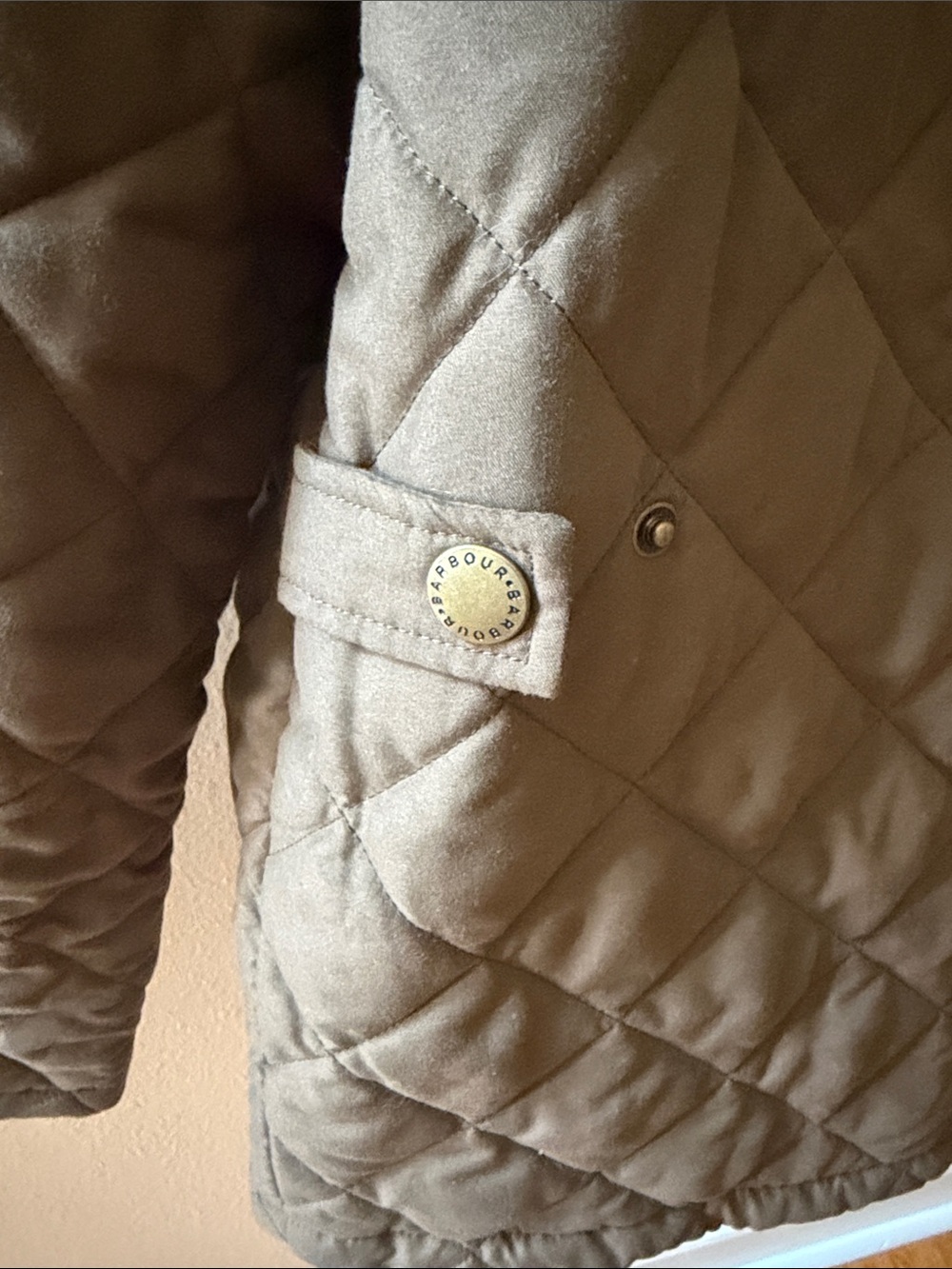 Barbour Olive Quilted Shirt Jacket with Corduroy Collar - Picture 9 of 9